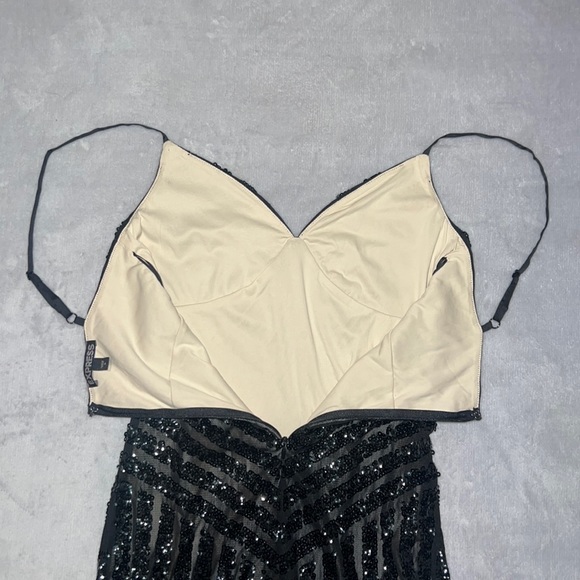 Express black sequins mesh overlay nude bodycon dress - Picture 5 of 6